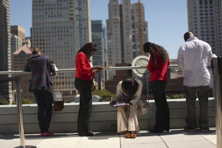 Nette accélération des embauches dans le privé aux É-U Les gains dans l'emploi ont ralenti ces derniers... (PHOTO ROBERT GALBRAITH, REUTERS)