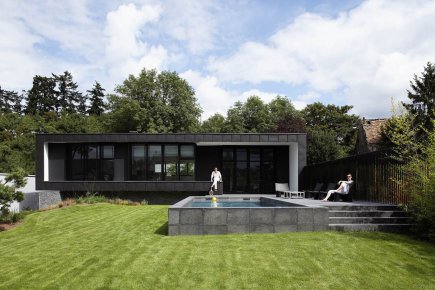 Le bungalow nouvelle génération Cette maison d'un seul niveau d'habitation est couverte... (Photo fournie par Lode Architecture)