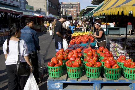 Pour un étiquetage «clair» au marché Jean-Talon Une entente est intervenue entre le maraîcher Jacques... (PHOTO ROBERT SKINNER, ARCHIVES LA PRESSE)