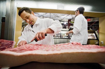 Premier employeur manufacturier au Québec Dans un contexte de ralentissement économique, les travailleurs... (Photo archives Associated Press)