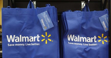 L'Inde enquête sur de possibles actes de corruption de Wal-Mart Wal-Mart a récemment dévoilé qu'il avait dépensé 25... (PHOTO JIM YOUNG, REUTERS)