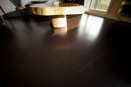 Chic cuir recyclé Le cuir du plancher flottant (collection Rain Forest,... (Photo André Pichette, La Presse)