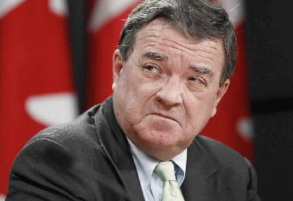 Précipice fiscal: le Canada subirait de légers contrecoups Plus tôt cette semaine, le ministre des Finances...
