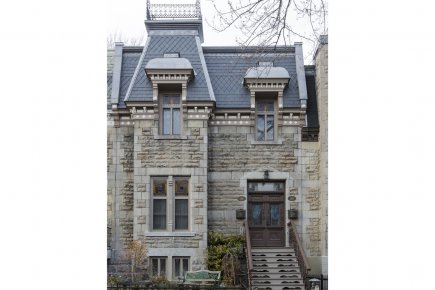 Une belle d'autrefois et sa famille Plusieurs éléments expriment le style Second Empire de... (Photo Édouard-Plante Fréchette, La Presse)