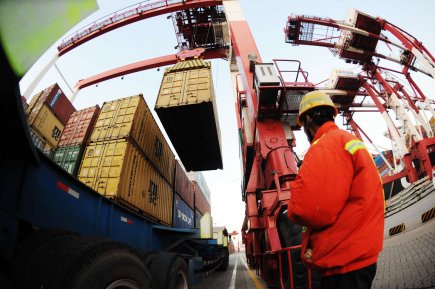La mondialisation a la mine basse Depuis 20 ans, le commerce mondial a connu... (Photo afp)
