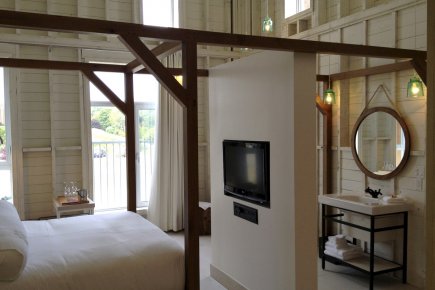 Le chalet chic en 10 conseils judicieux Quintessence du style chalet chic, l'hôtel La Ferme... (Photo fournie par le Massif)
