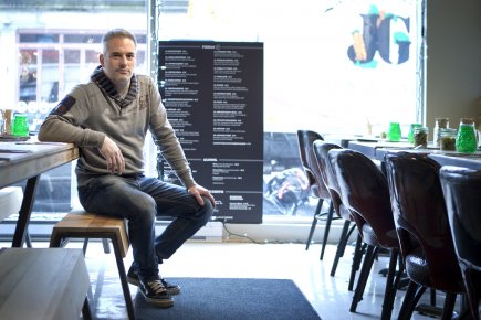 Un Québécois face aux Pizza Pizza et Boston Pizza Simon Gervais, 40 ans, a ouvert cinq restaurants... (Photo Marco Campanozzi, La Presse)