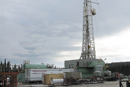 Pétrolia doit suspendre son projet à Gaspé La foreuse de Pétrolia est installée sur le... (Photothèque Le Soleil)