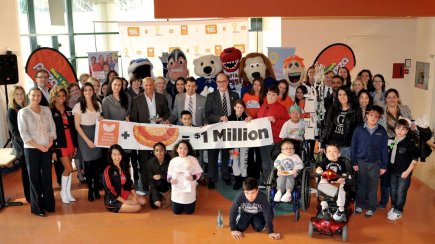 275 000$ pour la santé des enfants Le programme Donnez avec le sourire de Pizza...