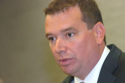 Télécoms: «des choses se trament», dit le ministre Paradis «Ce qu'on entend dire, c'est que les gens... (Photo : Jean-Marie Villeneuve, archives)