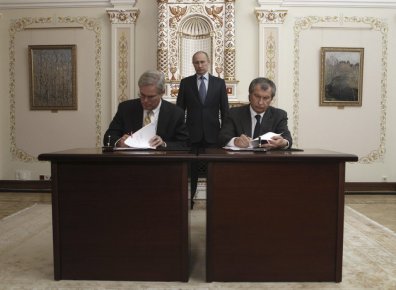 Rosneft et ExxonMobil à l'assaut de l'Arctique 648262-pdg-exxonmobil-stephen-green-pdg