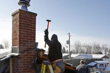 Trois pistes pour un projet de rénovation réussi Si vous faites appel à un professionnel pour... (Photo archives La Presse)