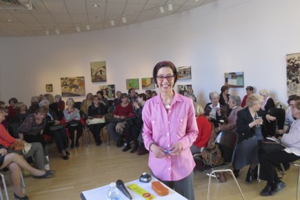 Animatrice de clubs de lecture Marie-Anne Poggi dirige une vingtaine de clubs de lecture mensuels dans les...