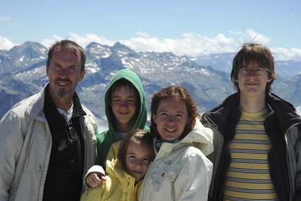 Prendre une année sabbatique Partis un an en France, Bernard Brochu, Isabelle Bergeron et leurs... (Photo fournie par la famille Brochu)