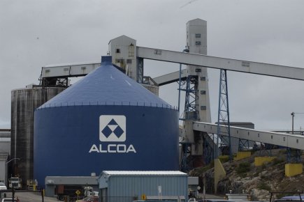 Alcoa de Baie-Comeau: l'entente est ratifiée «sans réjouissances» Lors d'un vote tenu jeudi soir et vendredi... (PHOTO ARCHIVES LA PRESSE)
