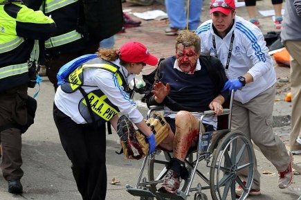 L'art de communiquer avec ses employés en temps de crise Les attentats qui se sont produits pendant le... (Photo David L. Rya, AP)