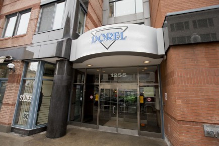 Le bénéfice de Dorel s'effondre de moitié La compagnie Dorel Industries, située sur l'avenue Greene... (PHOTO ALAIN ROBERGE, ARCHIVES LA PRESSE)