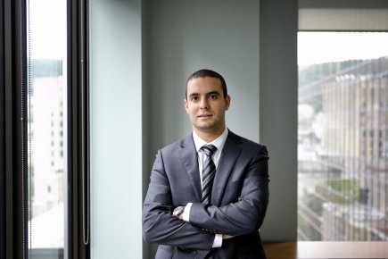 Achraf Louitri, directeur, actuariat, assurance des entreprises Achraf Louitri, 28 ans, est directeur, actuariat, assurance... (PHOTO MARCO CAMPANOZZI, LA PRESSE)