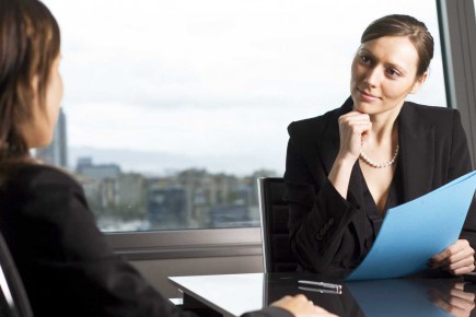 Devant un employeur potentiel, le candidat n'a pas grand temps pour façonner une première impression valable.
