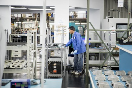 Annoncée lundi à Longueuil dans les locaux de l'entreprise Varitron, la mesure vise à informer les entreprises du secteur que de l'argent est à leur disposition afin d'accélérer leur modernisation.
