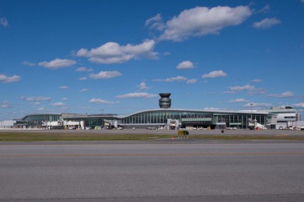 L'aéroport de Québec accueille deux fois et demie moins de passagers que celui de Winnipeg, une ville à la population similaire.