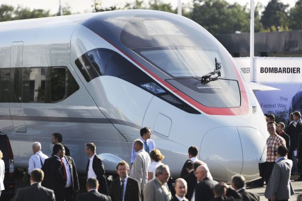 La possibilité d'un rapprochement entre Bombardier Transport et Siemens circule depuis à tout le moins le mois d'avril dernier, alors que l'on croyait les deux entreprises près d'une entente. Certains observateurs estiment toutefois que Bombardier pour s'allier à une entreprise chinoise.