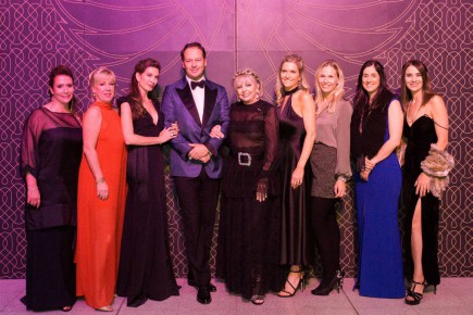 De gauche à droite: Katerine Rocheleau, Paule Labelle, Marie-Lise Andrade, Martin Couture, Lise Watier, Élyse Léger, Marie-Pier Therrien, Nathalie Marcoux et Cathy Samson.