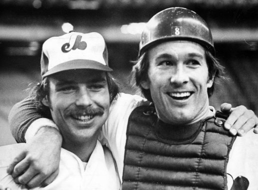 Gary Carter (à droite) avec le lanceur Dan Schatzeder en 1977. (René
