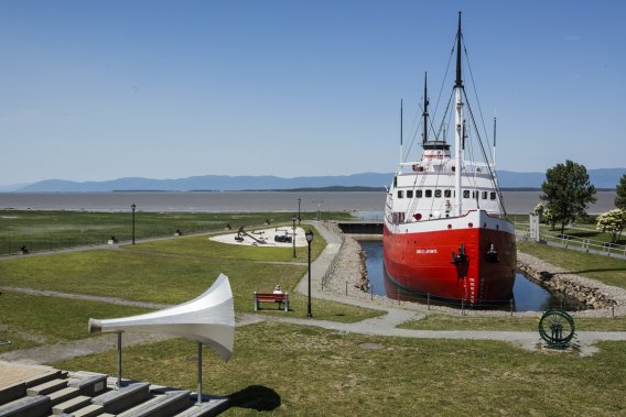 Canada – Un voyage de Québec vers la Gaspésie a travers les paroisses au 19 eme siècle 727745-musee-maritime-quebec