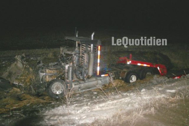 Collision frontale à Chambord Un violent accident de la route a fait... (Le Quotidien, Marc St-Hilaire)