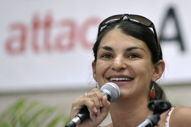Sans surprise, la candidature d'Aurélie Trouvé à la direction du Fonds monétaire international n'a pas été retenue. Cette femme de 31 ans, coprésidente de l'Association pour la taxation des transactions financières et l'action citoyenne, dénonce les plans d'austérité imposés par le FMI et milite pour une révision en profondeur de ses objectifs. Sans surprise, la candidature d'Aurélie Trouvé à la... (Photo: Gérard Julien, AFP)