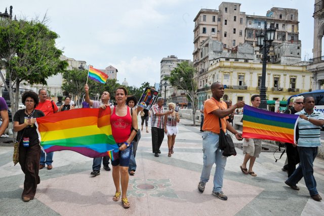 Premières célébrations de la fierté gaie à La Havane La courte manifestation -sur cinq cent mètres, de... (Photo: Adalaberto Roque, AFP)