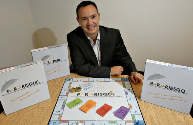 Christophe Jolivet Dans P4r4risque, un jeu inspiré du Monopoly et... (Le Soleil, Pascal Ratthé)