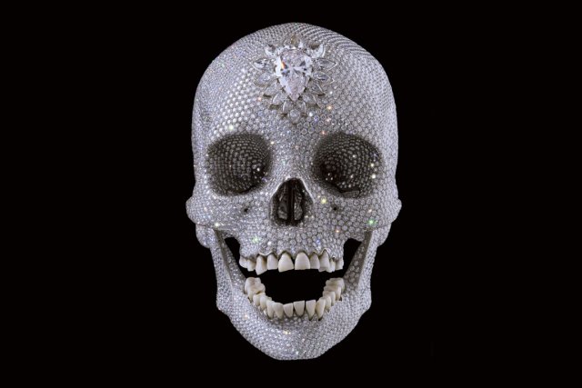 Le crÃ¢ne en diamants de Damien Hirst exposÃ© Ã  Londres