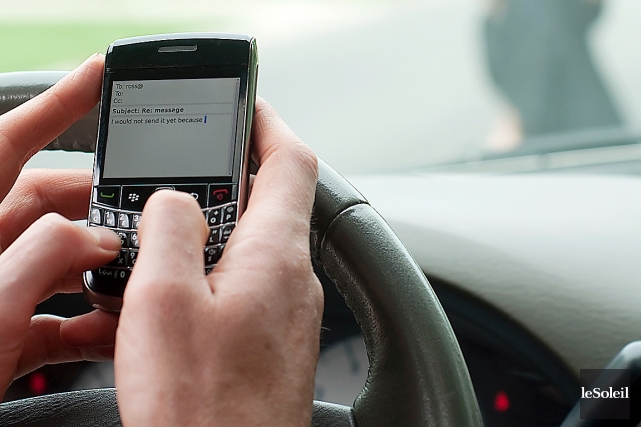 Textos au volant: forte hausse des contraventions depuis 4 ans L'article 439.1 du code de la sécurité routière... (Photothèque Le Soleil)