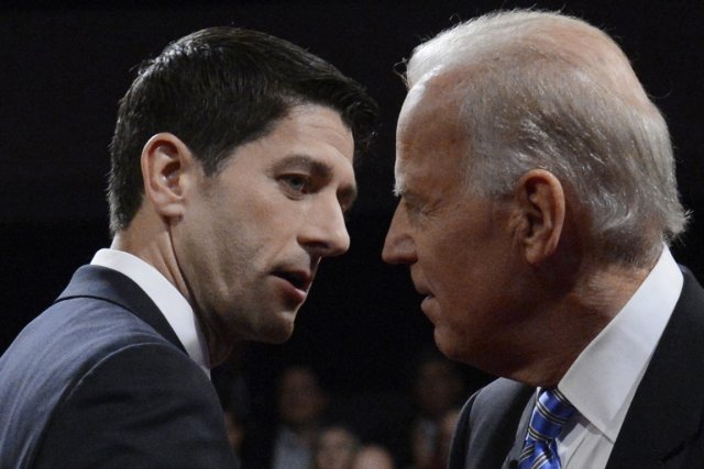 Paul Ryan et Joe Biden ont croisé le... (PHOTO AP)
