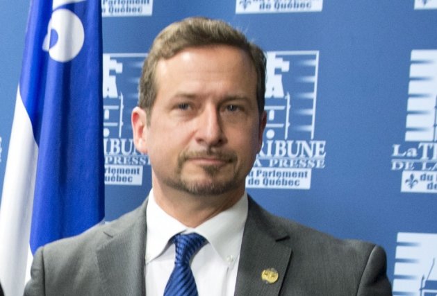 L'unifolié restera à l'Assemblée nationale En fin d'après-midi, Yves-François Blanchet a tiré à... (La Presse Canadienne)