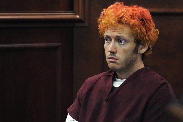 629017-james-holmes-fait-face-plus.jpg