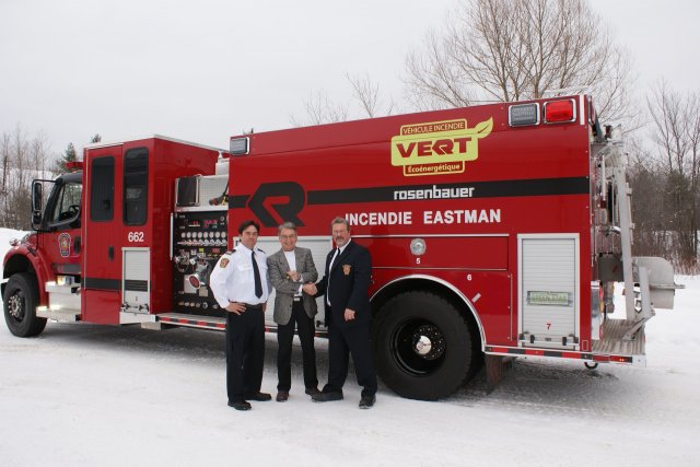 Eastman acquiert un camion écoénergétique La municipalité d'Eastman a récemment acquis un nouveau... (La Tribune, Jean-François Gagnon)