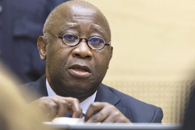 L'ex-président ivoirien Laurent Gabgbo, devant la CPI, à... (PHOTO MICHAEL KOOREN, AFP/ANP)