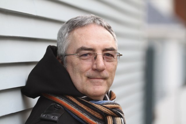 )pposé au bloc sanitaire projeté au centre-ville : «Ça ne s'intègre pas à l'environnement» Membre du comité consultatif d'urbanisme, Gilles Farand s'est... (photo Stéphane Champagne)