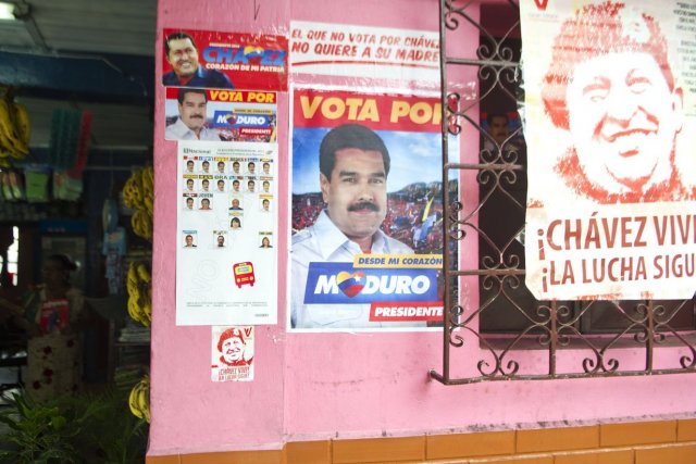 Près de 19 millions d'électeurs vénézuéliens iront voter... (PHOTO RAUL ARBOLEDA, AFP)