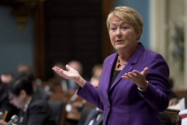 Le déficit zéro remis en question Devant un groupe sélect d'une quinzaine de gens... (PHOTO JACQUES BOISSINOT, LA PRESSE CANADIENNE)