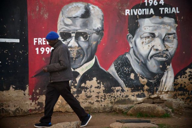 Nelson Mandela souffre des séquelles d'une tuberculose contractée... (Photo: AFP)