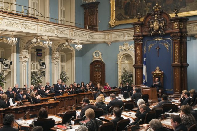 Nous sommes des peureux Le crucifix dans l'enceinte où on consacrerait la... (PHOTO JACQUES BOISSINOT, ARCHIVES LA PRESSE CANADIENNE)