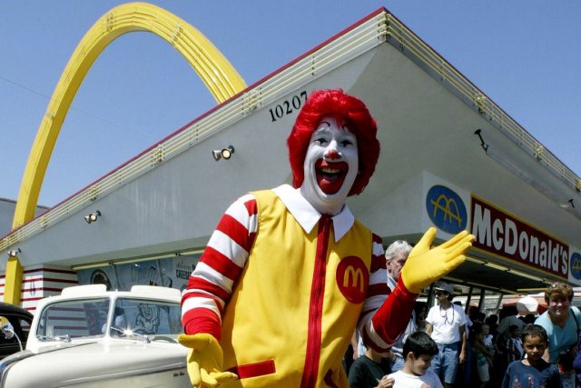 La mascotte Ronald McDonald.... (Photo: archives Reuters)