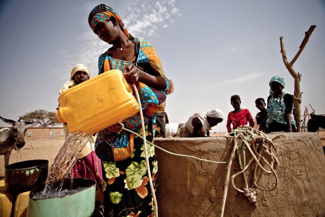 Le réchauffement rendra l'eau rare pour 500 millions de personnes Les régions du Proche et du Moyen-Orient, l'Afrique... (PHOTO PABLO TOSCO, ARCHIVES AFP/OXFAM)