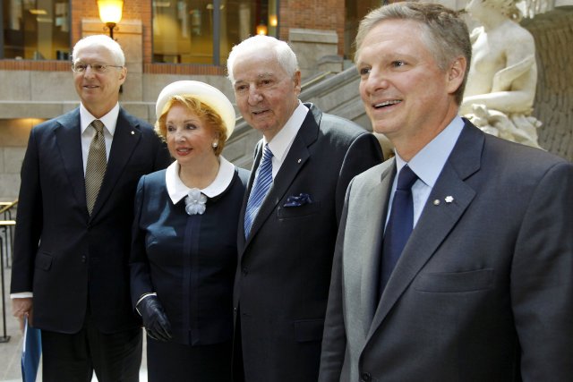 sophie desmarais jacqueline desmarais paul desmarais l empereur yves boisvert paul sophie desmarais jacqueline desmarais paul desmarais l empereur yves boisvert paul