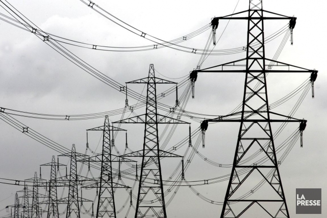 Taux de rendement d'Hydro: la Régie coupe la poire en deux L'Union des consommateurs, qui s'opposaient à la demande... (Photo Phil Noble, Archives Reuters)