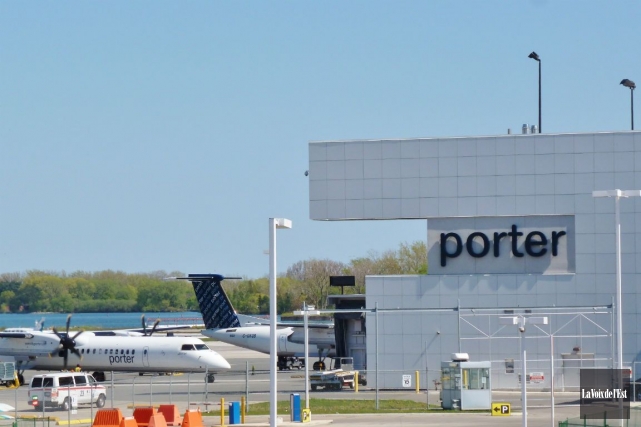 Billy Bishop: Air Canada prêche la prudence La rivalité entre Air Canada et Porter ne... (Photo Étienne Fortin-Gauthier, archives La Voix de l'Est)